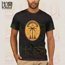 Load image into Gallery viewer, Maglietta da uomo a maniche corte in cotone 100% Surf Camp Fuerteventura-Hillabong da uomo