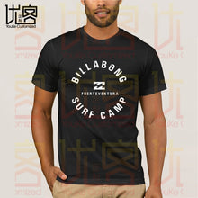 Load image into Gallery viewer, Maglietta da uomo a maniche corte in cotone 100% Surf Camp Fuerteventura-Hillabong da uomo
